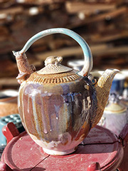 Tea pot