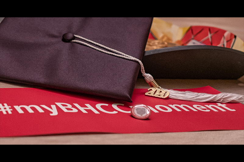 Graduation Hat with graduation pin 