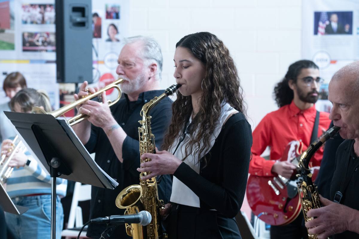Jazz club performing