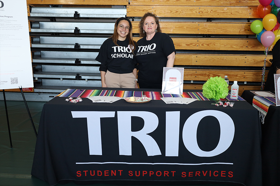 TRIO promotional table
