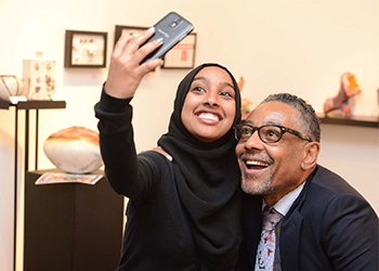 Giancarlo Esposito with student